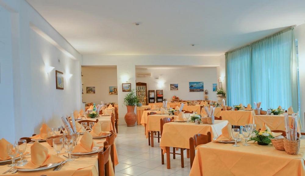 Hotel La Luna Ischia Bagian luar foto