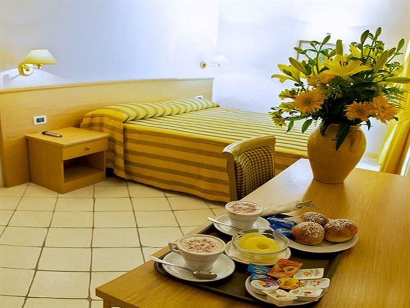 Hotel La Luna Ischia Bagian luar foto